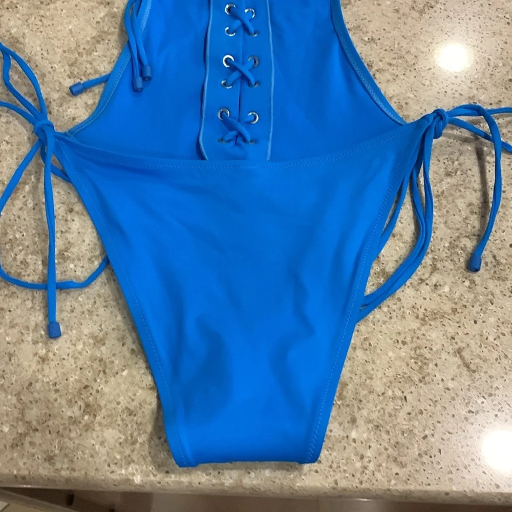 NWOT SKIMS Signature LaceUp Monokini Turquoise Kim Kardashian Swimsuit Size M